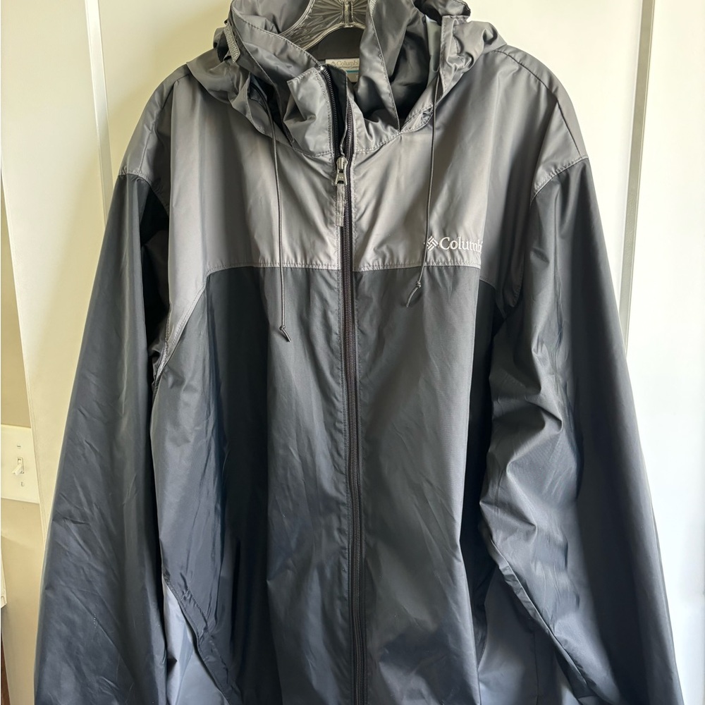 Columbia Gray Pouration Rain Jacket